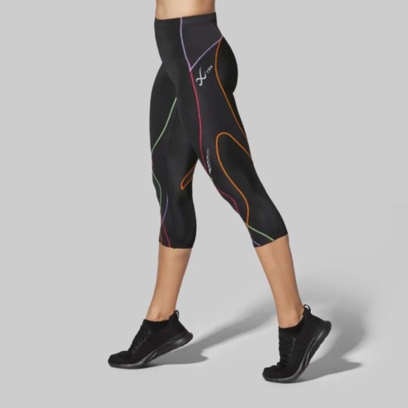 CW-X Pants - CW-X Endurance Leggings size Small 3/4 length